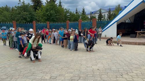 Детская дискотека собрала более 90 азнакаевских ребят