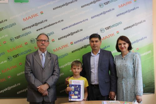 В редакции газеты «Маяк» состоялось чествование любителей пушкинской поэзии