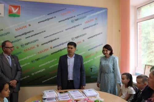 В редакции газеты «Маяк» состоялось чествование любителей пушкинской поэзии
