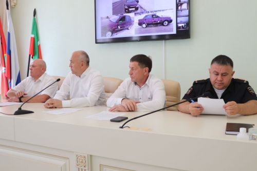 Азнакайда юллардагы иминлек хакында сөйләштеләр
