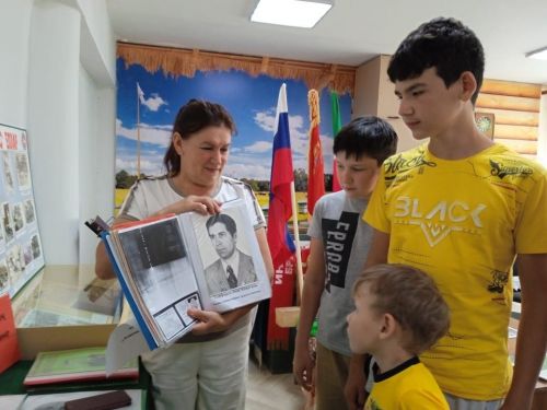 В деревне Чалпы маленьких гостей ознакомили с историей