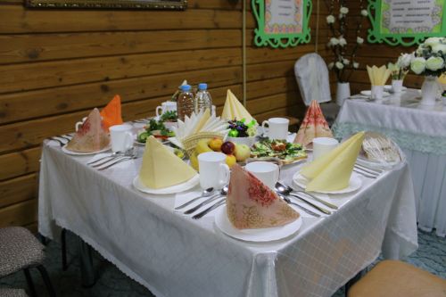 Азнакайда изге сәфәрдән кайтучылар очрашты