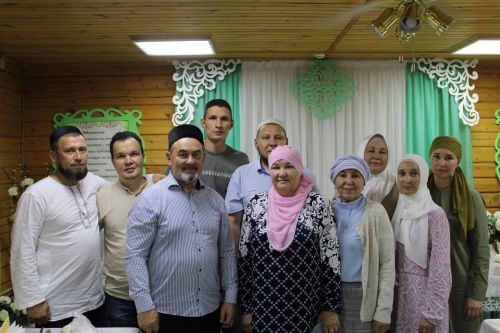 Азнакайда изге сәфәрдән кайтучылар очрашты