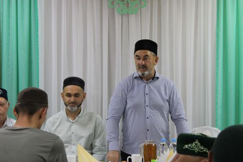 Азнакайда изге сәфәрдән кайтучылар очрашты