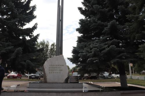 В Азнакаево открыты памятники добытчикам черного золота
