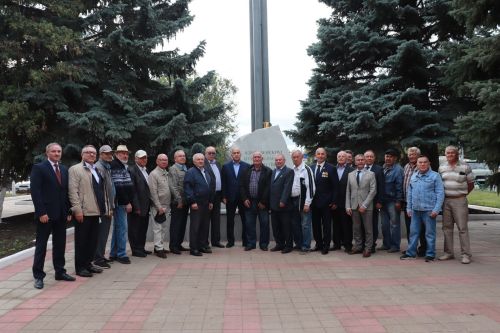 Азнакайда кара алтын табучыларга һәйкәлләр ачылды