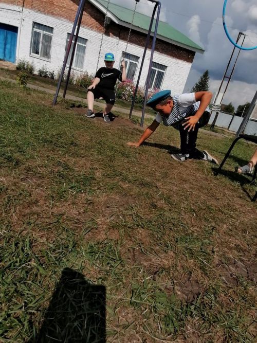 Рәхәт тә булды соң, Әгерҗе авыл клуб яны лагерында
