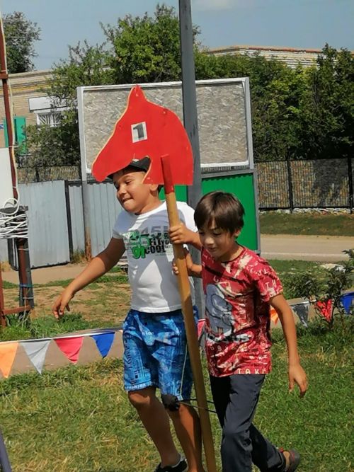 Рәхәт тә булды соң, Әгерҗе авыл клуб яны лагерында