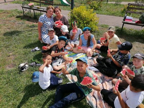 Рәхәт тә булды соң, Әгерҗе авыл клуб яны лагерында