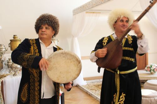 Азнакайлылар чыгышын казанлылар көчле алкышларга күмде