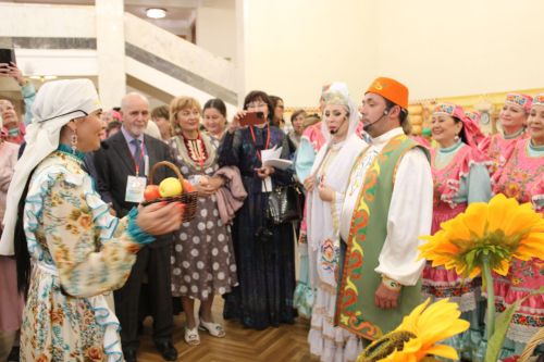 Азнакайлылар чыгышын казанлылар көчле алкышларга күмде