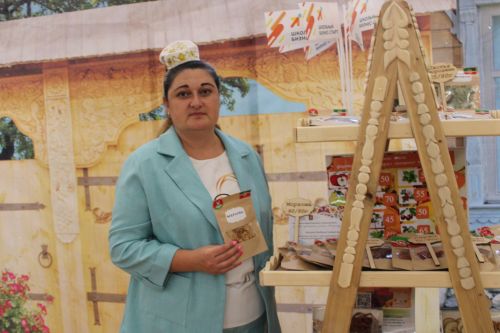 Азнакайлылар чыгышын казанлылар көчле алкышларга күмде