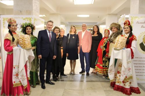 Азнакайлылар чыгышын казанлылар көчле алкышларга күмде