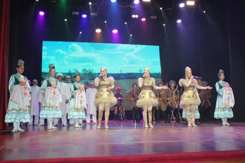 Азнакайлылар чыгышын казанлылар көчле алкышларга күмде