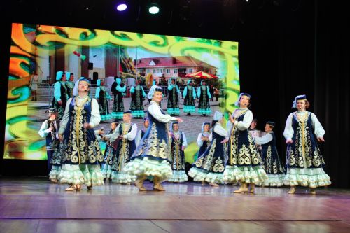 Азнакайлылар чыгышын казанлылар көчле алкышларга күмде