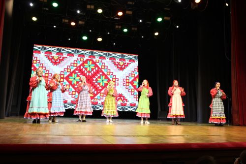 Азнакайлылар чыгышын казанлылар көчле алкышларга күмде