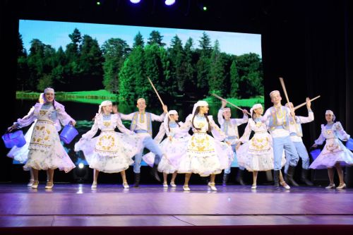 Азнакайлылар чыгышын казанлылар көчле алкышларга күмде