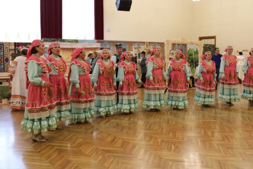 Азнакайлылар чыгышын казанлылар көчле алкышларга күмде