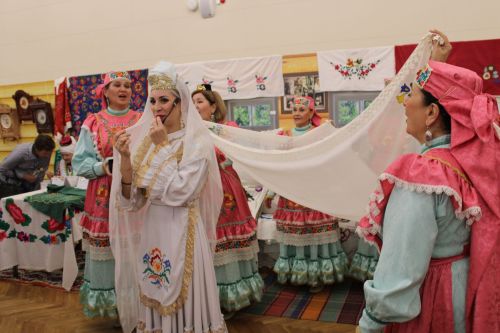 Азнакайлылар чыгышын казанлылар көчле алкышларга күмде
