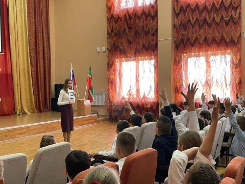 Для азнакаевских школьников провели тематическую беседу о безопасности дорожного движения