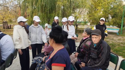 Азнакаевские школьники совершают добрые дела