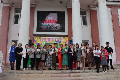 Азнакайның беренче сыйныфлары  бер мәйданга җыелды
