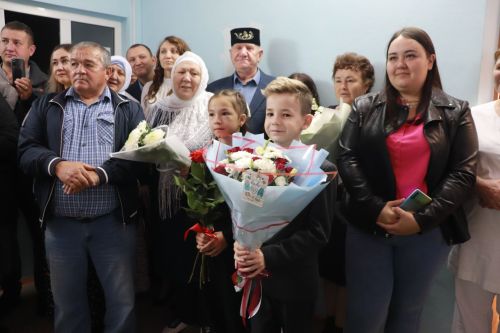 Марсель Шайдуллин поздравил семью участника СВО с рождением ребенка