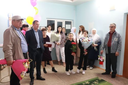 Марсель Шайдуллин поздравил семью участника СВО с рождением ребенка