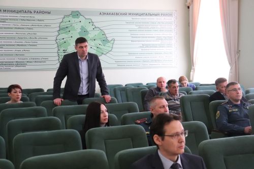 Азнакайда сөрем газы белән агулану очракларын булдырмый калу буенча киңәшмә узды
