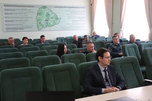 Азнакайда сөрем газы белән агулану очракларын булдырмый калу буенча киңәшмә узды