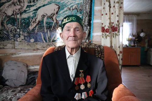 Азнакайлы Фәһем Миңнебаев 95 яшен тутырды
