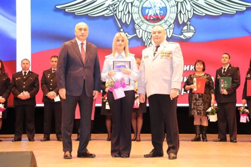 Азнакайда Эчке эшләр органнары хезмәткәрләрен хөрмәтләделәр