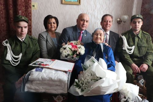 Азнакайның мәгариф ветераны 100 яшьлек юбилеен билгеләп үтте