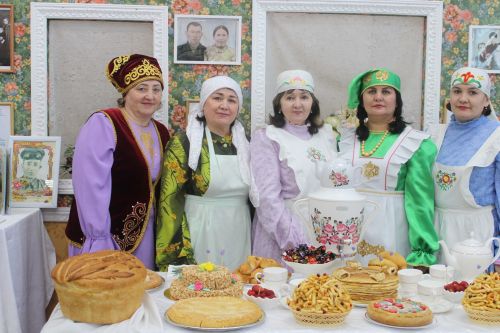 Район шәһәр Мәдәният йортында «Эхо веков в истории семьи — Тарихта без эзлебез» шәҗәрәләр фестиваленең муниципаль этабы узды