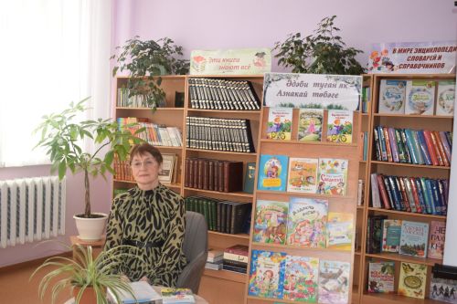 Азнакай балалар китапханәсендә Халыкара туган тел көне кысаларында бик матур кичә узды