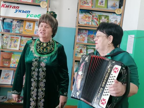 Кәкре Елга авылы китапханәсендә якташ шагыйрәләр белән очрашу узды