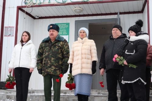 Азнакайда батыр егетебезгә истәлек тактасы ачылды