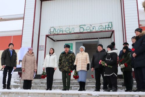 Азнакайда батыр егетебезгә истәлек тактасы ачылды