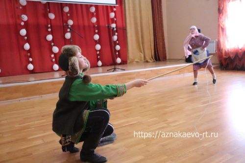 Азнакайда укытучыларны һәм тәрбиячеләрне хөрмәтләделәр