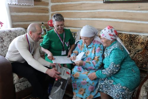 100-летняя Тагира Асанова из Азнакаево: “Я выбираю с пожеланиями благополучия стране”