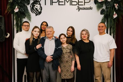 Теләкләрнең  иң изгесе сиңа, кадерлебез!