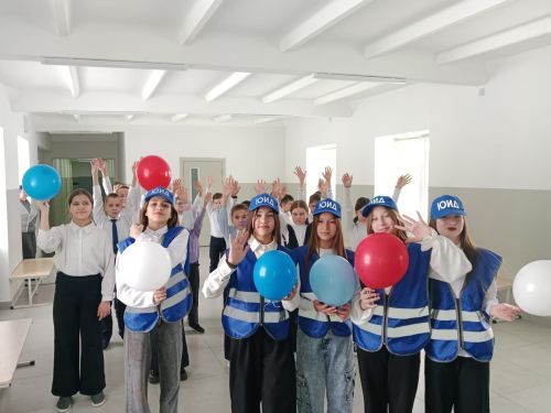 Азнакайның яшь инспекторлары юл иминлеген саклый
