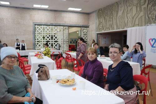 Азнакайда хатын-кызларны хөрмәтләделәр
