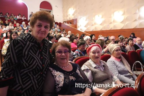 Азнакайда хатын-кызларны хөрмәтләделәр