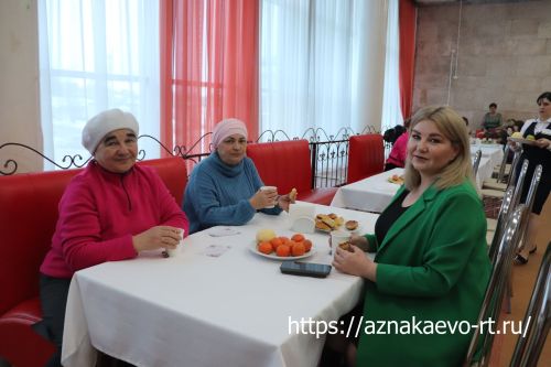 Азнакайда хатын-кызларны хөрмәтләделәр