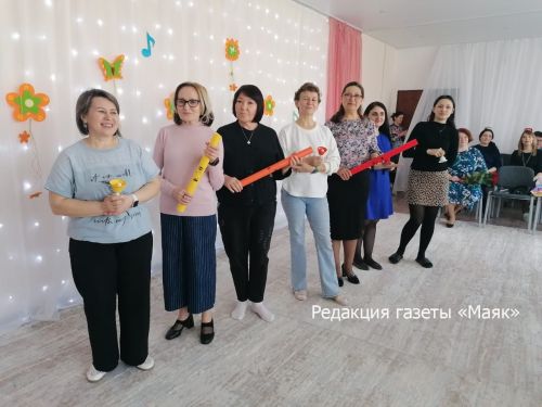 Азнакайның балалар бакчалары өчен татарча җырлар альбомы туды