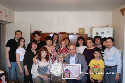 Азнакайда 100 яшен тутырган Ирина Давыдованы котладылар
