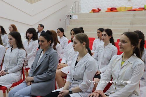 Азнакайда медицина студентлары белән очраштылар