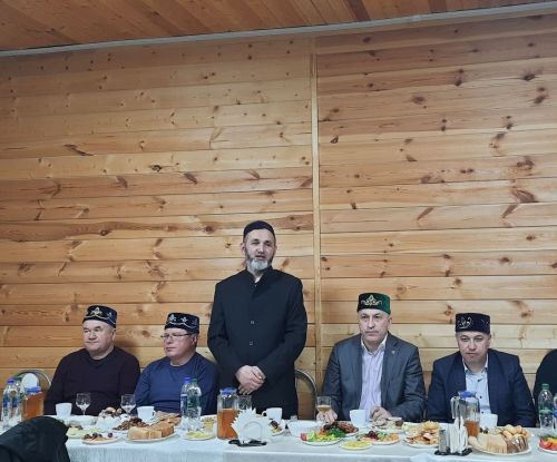 Азнакайда район башлыгы Марсель Шәйдуллин ифтар ашы уздырды