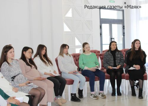 В Азнакаево состоялась встреча с будущими матерями